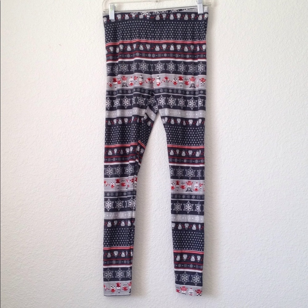 FINAL MARKDOWN Ladies' Despicable Me Minion Made Leggings medium